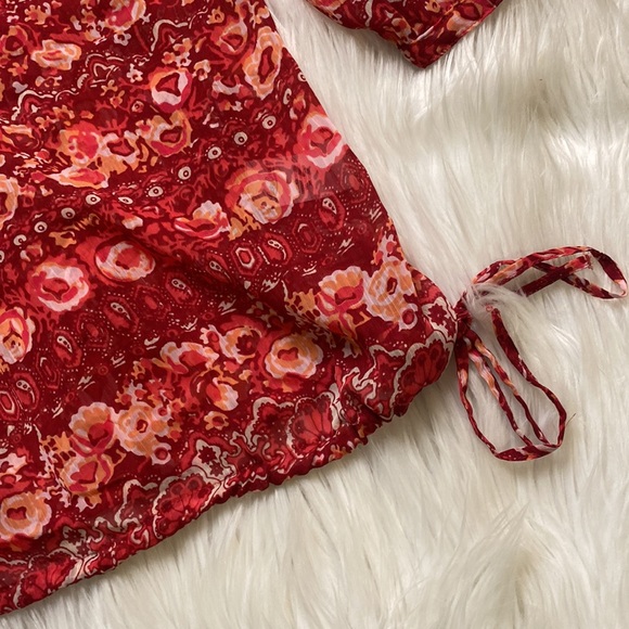 Lucky Brand Flowered, bottom tie shirt, Size Small - Picture 2 of 9